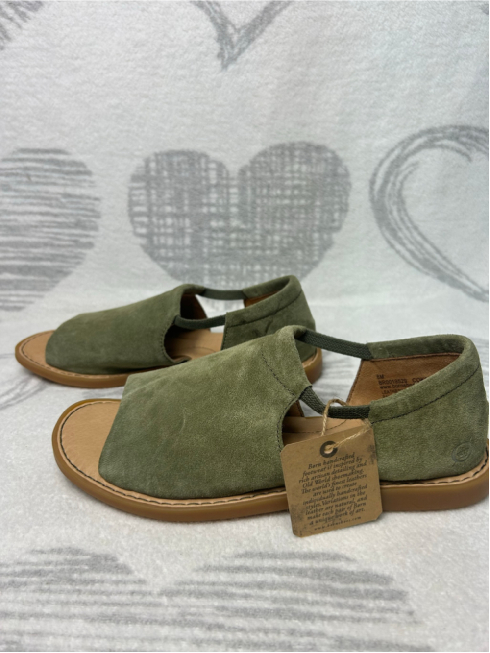 Born Cove Modern Open Toe Green Suede Sandals Shoes Pull On Womens Size 8 NWT - Picture 7 of 9